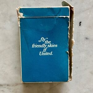 VINTAGE PACK OF UNITED AIRLINES PLAYING CARDS